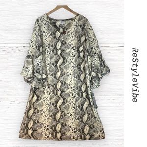 AVENUE Women Size 14/16 Dress Snakeskin Pattern NEW Stretch V-Neck Tulip Sleeve